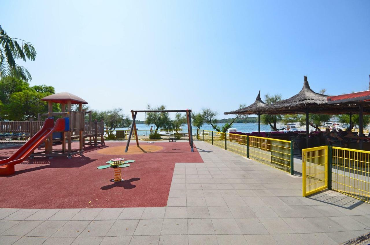 Apartment Canada Dream Vacation Srima Esterno foto